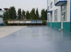普洱彩色路面喷涂翻新的材料对冬季